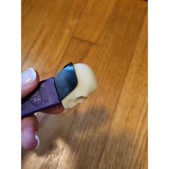 Vintage 1971 Purple Pez Dispenser Dr Skull Skeleton with Feet Made in Slovenia - Picture 16 of 16